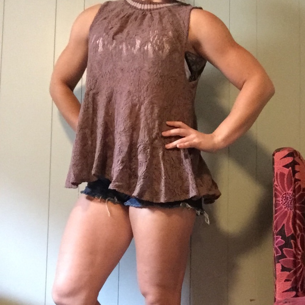 Free People tank. Key hole back. Brown lace.